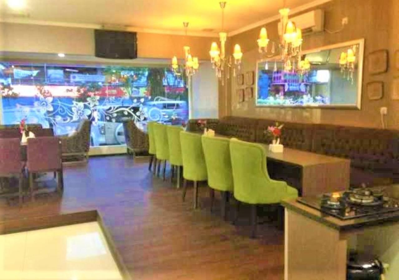 Hotel Segiri Samarinda Exterior foto